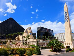 Ônibus Turístico Big Bus em Las Vegas - Luxor Hotel